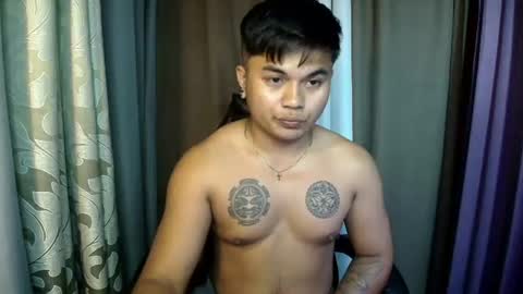 hunkyzeus online show from July 12, 3:40 pm