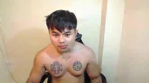 hunkyzeus online show from July 26, 5:23 am