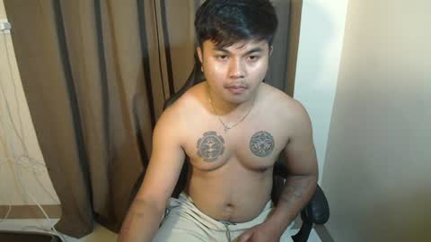 hunkyzeus online show from August 2, 6:48 pm