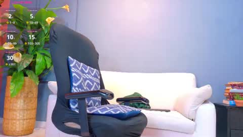 Hunter  online show from August 6, 11:26 pm