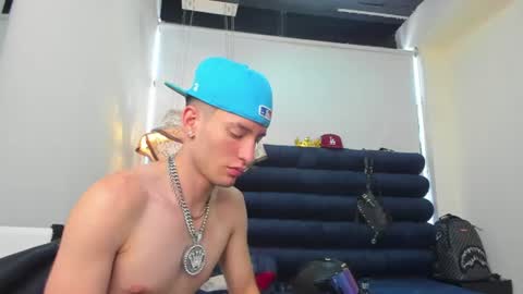   online show from August 13, 2:42 pm