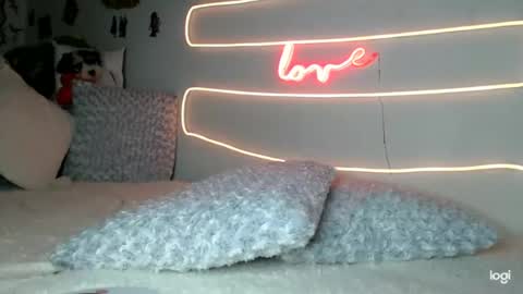 Kayla online show from July 7, 6:28 am