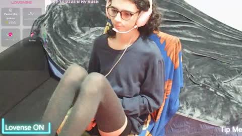 hxxyro1 online show from August 2, 2:40 am