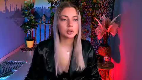 hyileyclark online show from August 13, 5:54 am