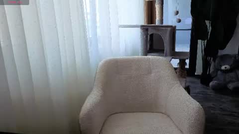 Emma Ava online show from July 9, 2:11 pm