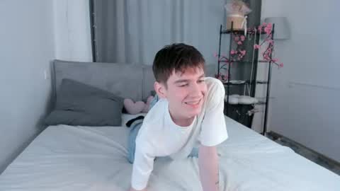 hyper_muse online show from August 14, 10:30 am