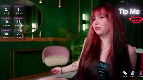 Call me Hyuna online show from August 12, 4:26 am