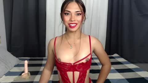 25tks and HIT ME UP OR GET ONE OF MY SOCIALS online show from August 12, 5:48 pm