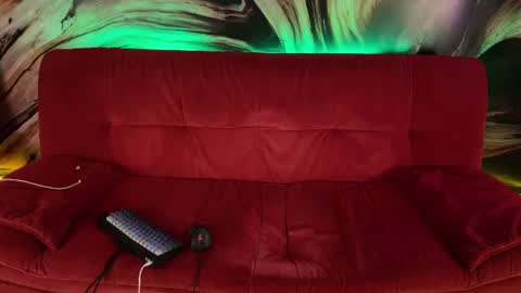 Aline online show from August 14, 9:40 pm