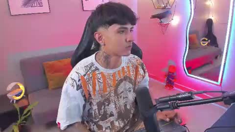 Light online show from August 9, 2:01 am