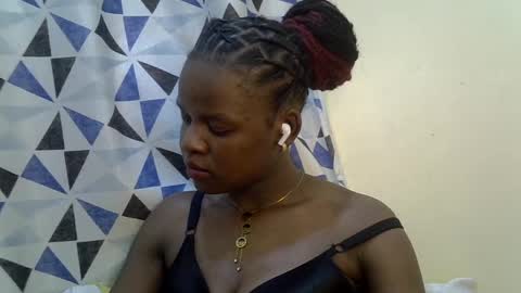 iam_nisa online show from August 8, 10:43 pm