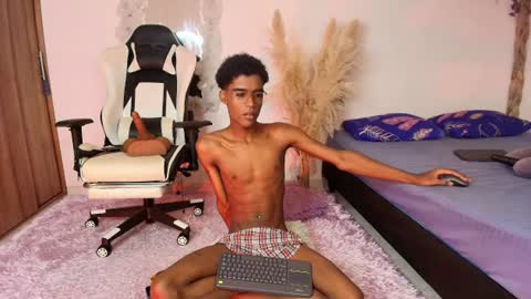 iamandrey_ online show from July 28, 2:06 am