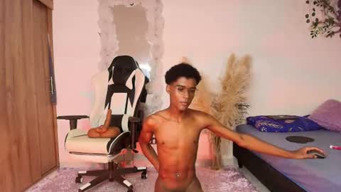 iamandrey_ online show from August 15, 2:48 am