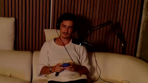 Auhsel online show from August 14, 12:25 am