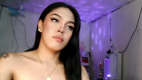 iamcristel online show from August 10, 5:36 pm