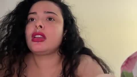 Linda San online show from August 4, 9:34 pm