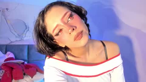 Nayu online show from August 31, 9:59 pm