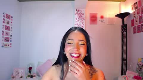 Camila online show from July 11, 6:30 am