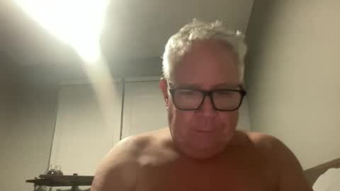 iamsuperhard9 online show from August 16, 4:05 am