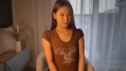 iamyuki_ online show from July 28, 6:19 am