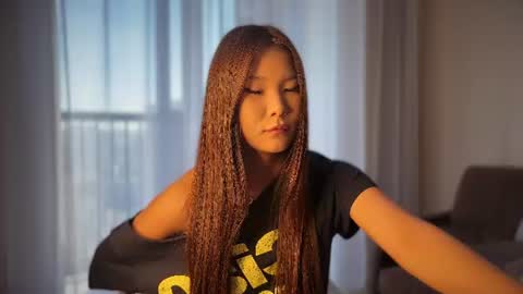 iamyuki_ online show from August 11, 1:29 am