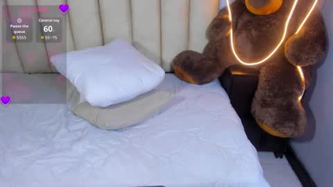 Iam online show from August 6, 11:37 pm
