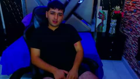 ian_grant online show from August 27, 12:46 pm