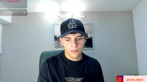 ian_jacob online show from April 21, 9:37 am