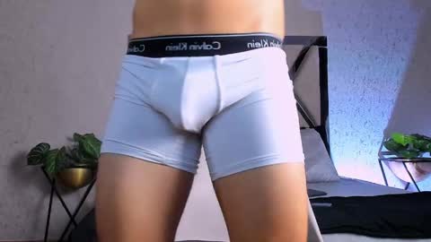 ian_jacob online show from April 23, 6:06 am