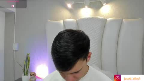 ian_jacob online show from May 2, 4:39 am