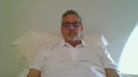 icanhelpu43 online show from May 22, 11:40 pm
