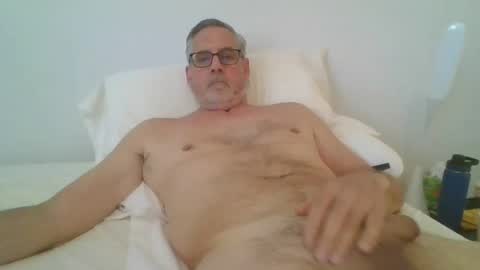 icanhelpu43 online show from July 19, 5:26 pm