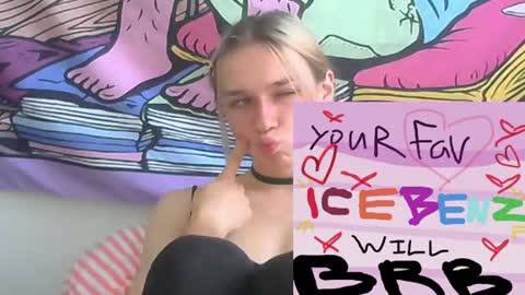 Jade online show from August 5, 10:46 am