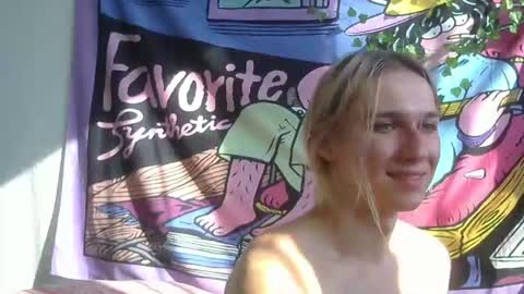 Jade online show from August 6, 1:32 pm