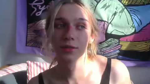 Jade online show from August 7, 1:00 pm