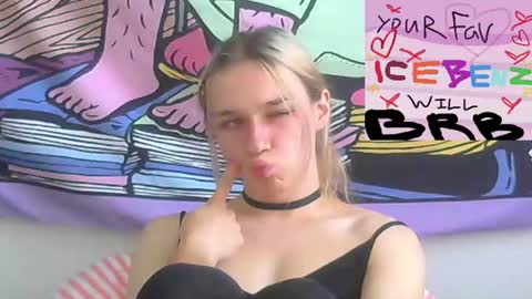 Jade online show from August 10, 12:28 pm