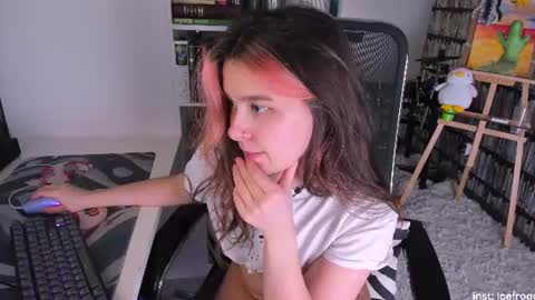Julia online show from July 7, 11:52 pm
