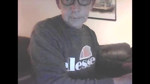 icemandude online show from May 2, 8:13 pm