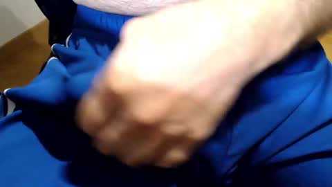 icky_thumps online show from August 16, 3:32 am