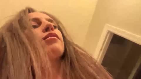 icyspice online show from March 11, 8:44 am