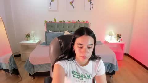 icysweetcam online show from August 14, 11:36 am