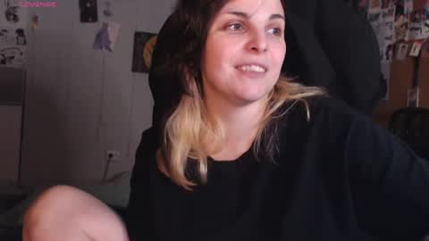 Saya online show from June 29, 7:27 pm