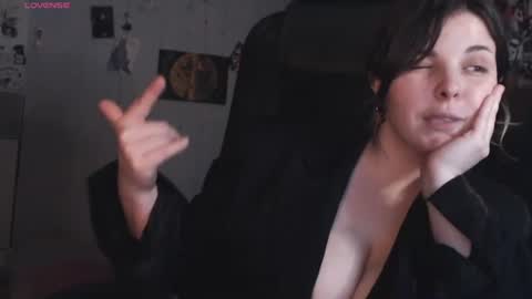 Saya online show from July 10, 11:10 pm