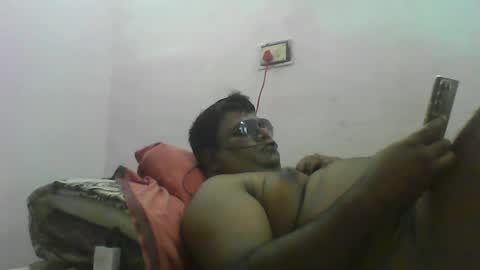 idontmind367890646 online show from August 5, 4:43 am