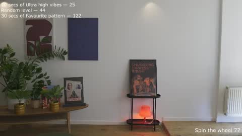 Belle online show from August 10, 2:07 pm