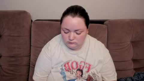 Alice and Alex online show from July 31, 2:51 am