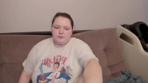 Alice and Alex online show from August 1, 5:41 pm