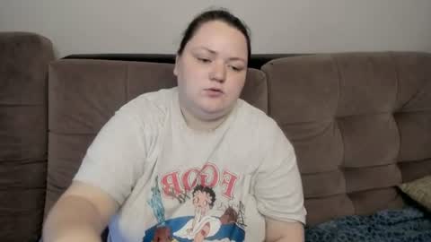 Alice and Alex online show from August 2, 2:51 am