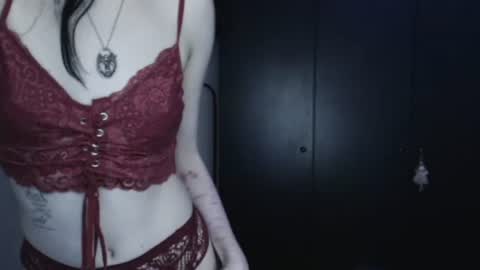 iiiiiiis online show from July 21, 12:36 am