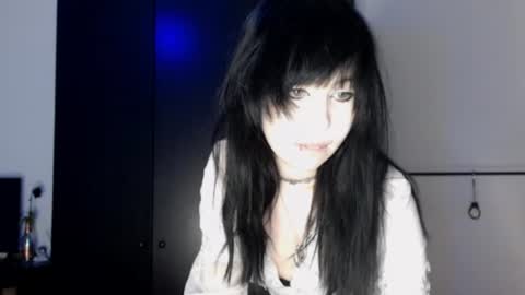 iiiiiiis online show from July 30, 6:32 am
